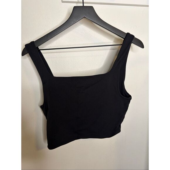 Aritzia Babaton Contour Crop Tank - Picture 3 of 6